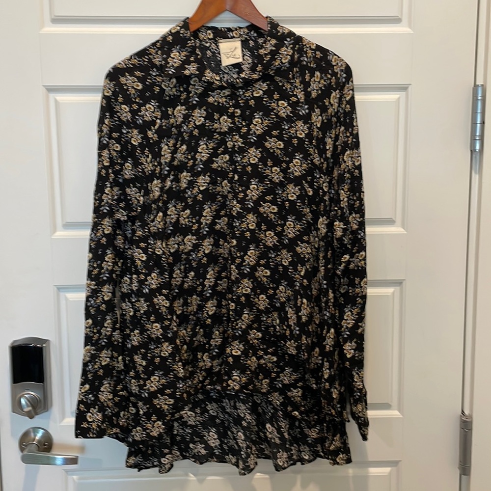 Lu Women’s Cotton/Polyester Black Floral Tiered Layer Long Sleeve Blouse